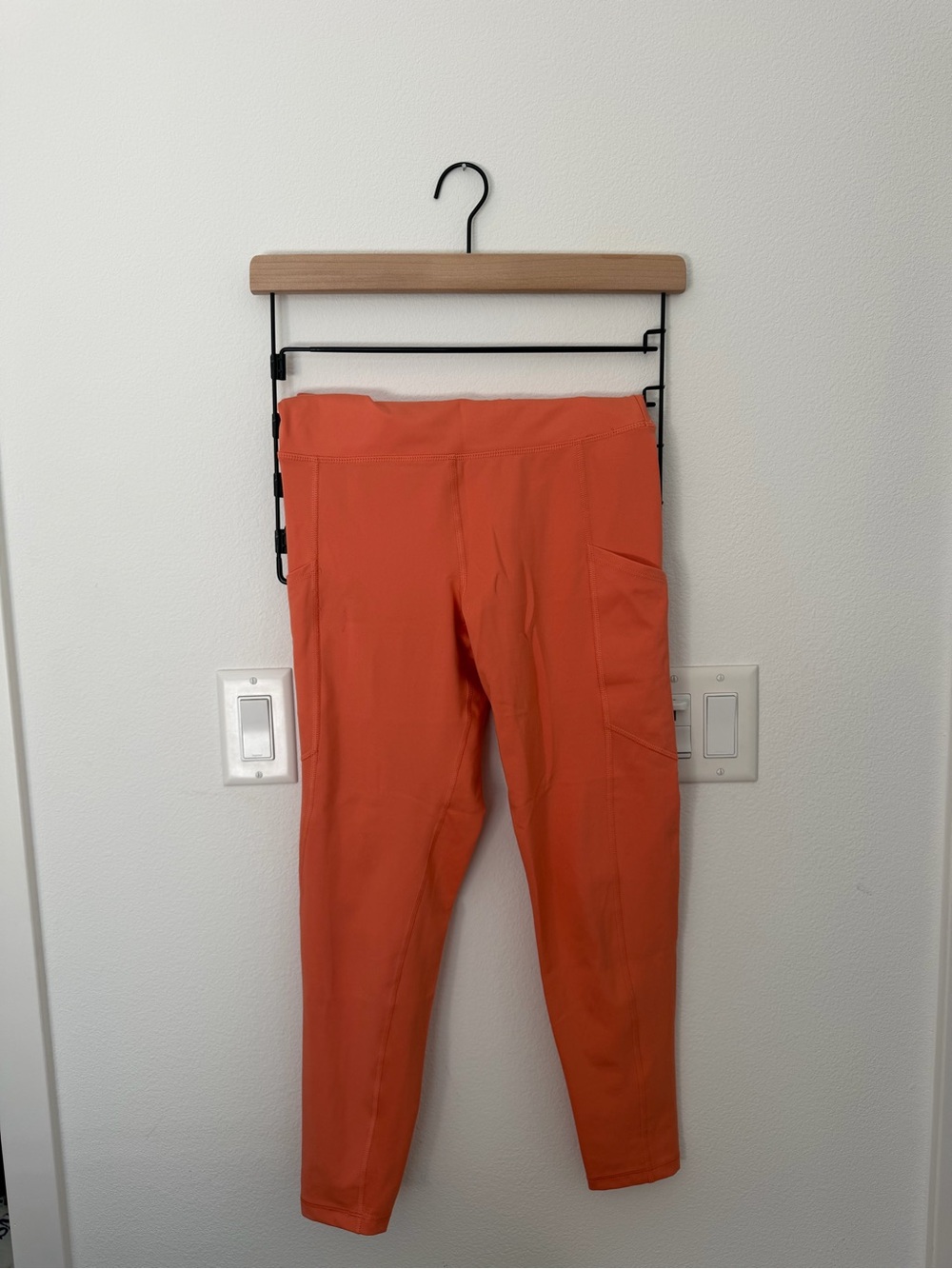 American Eagle Outfitters Orange High-Rise Pocket Leggings